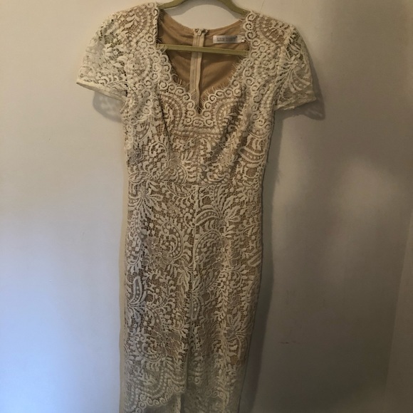 White lace dress - Picture 2 of 9